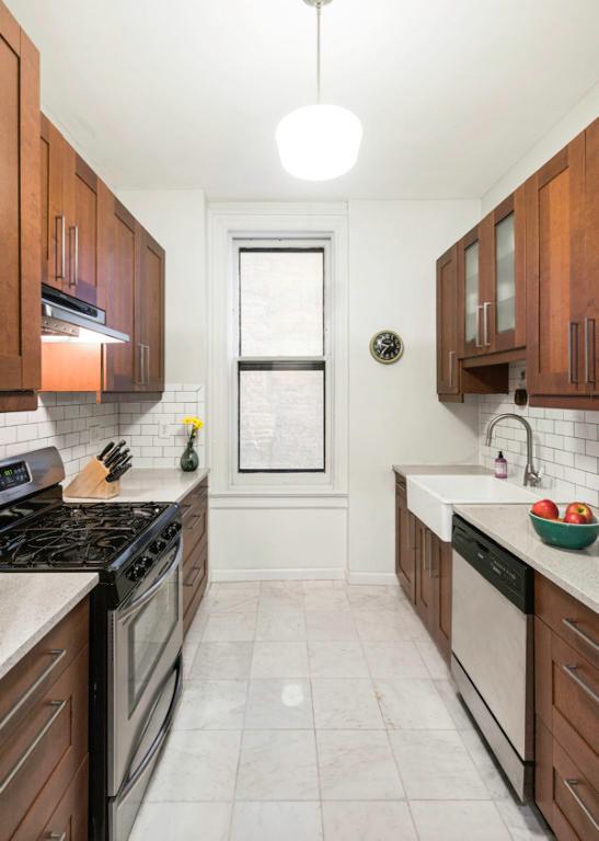co-op-for-sale-205-park-place-prospect-heights-brooklyn