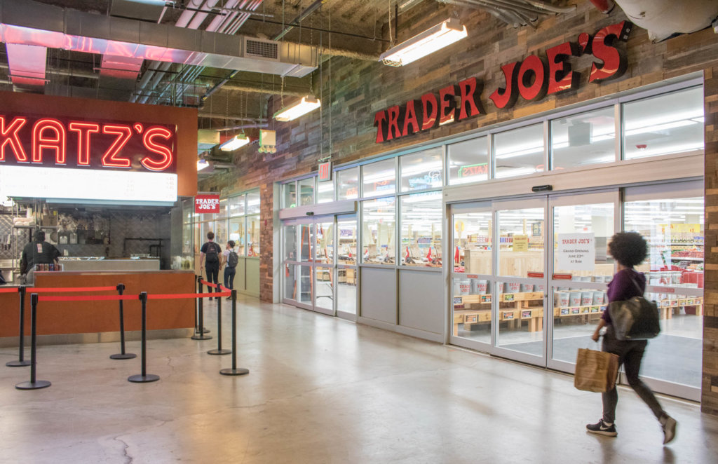 Trader Joe S Brooklyn Grocer Opens At City Point Brownstoner