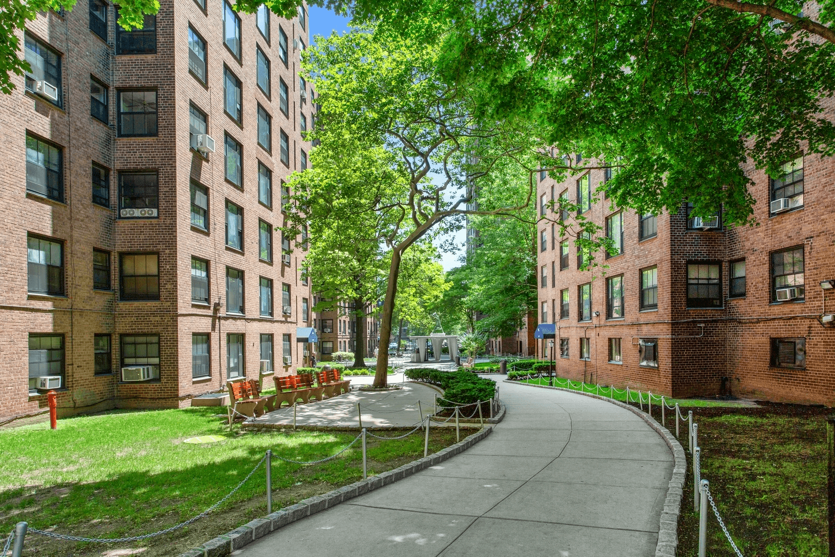 exterior of 209 clinton avenue