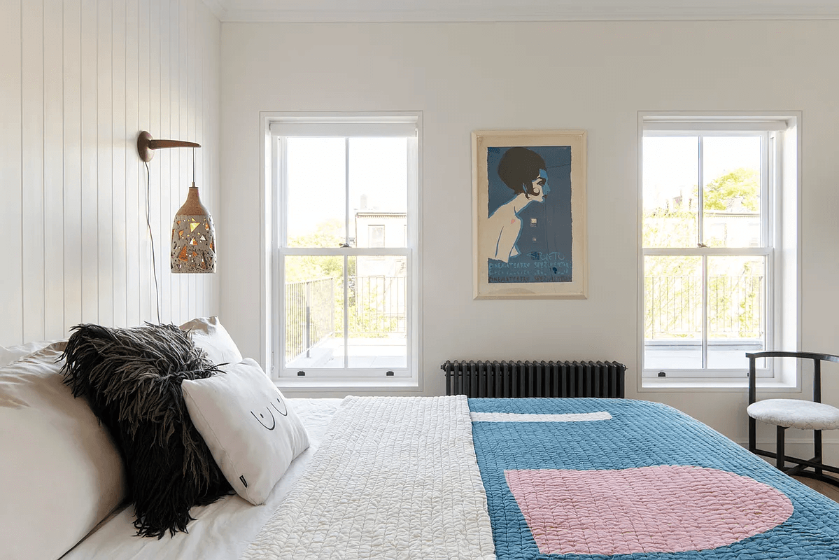 bedroom with windows to terrace view