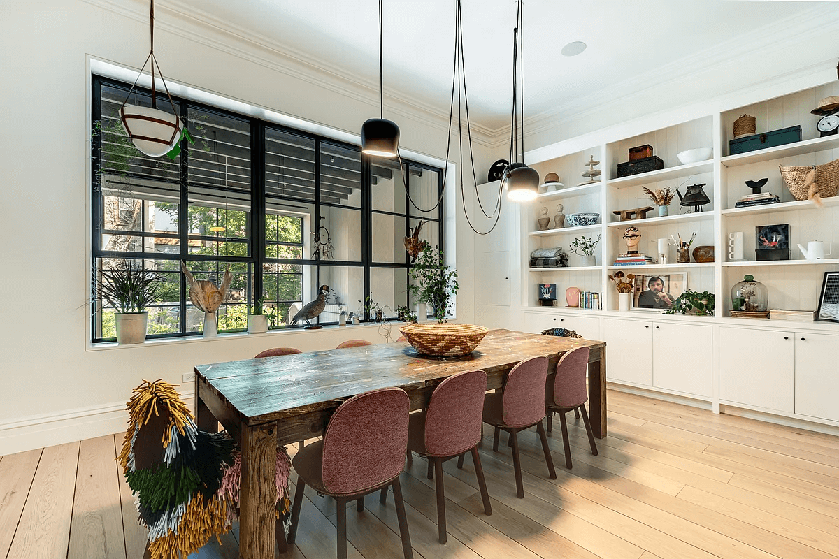 dining area with built-ins