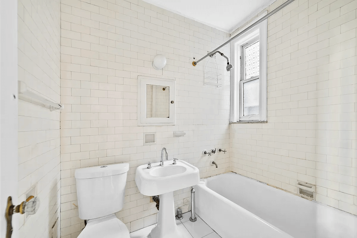 bathroom with white fixtures