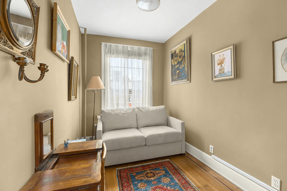 petite bedroom as sitting room