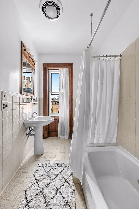 bathroom with white fixtures