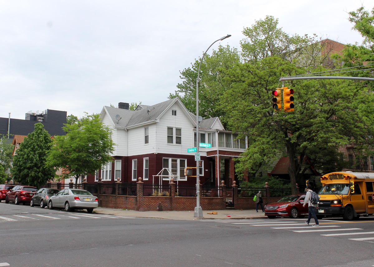 bushwick - standalone house on a corner