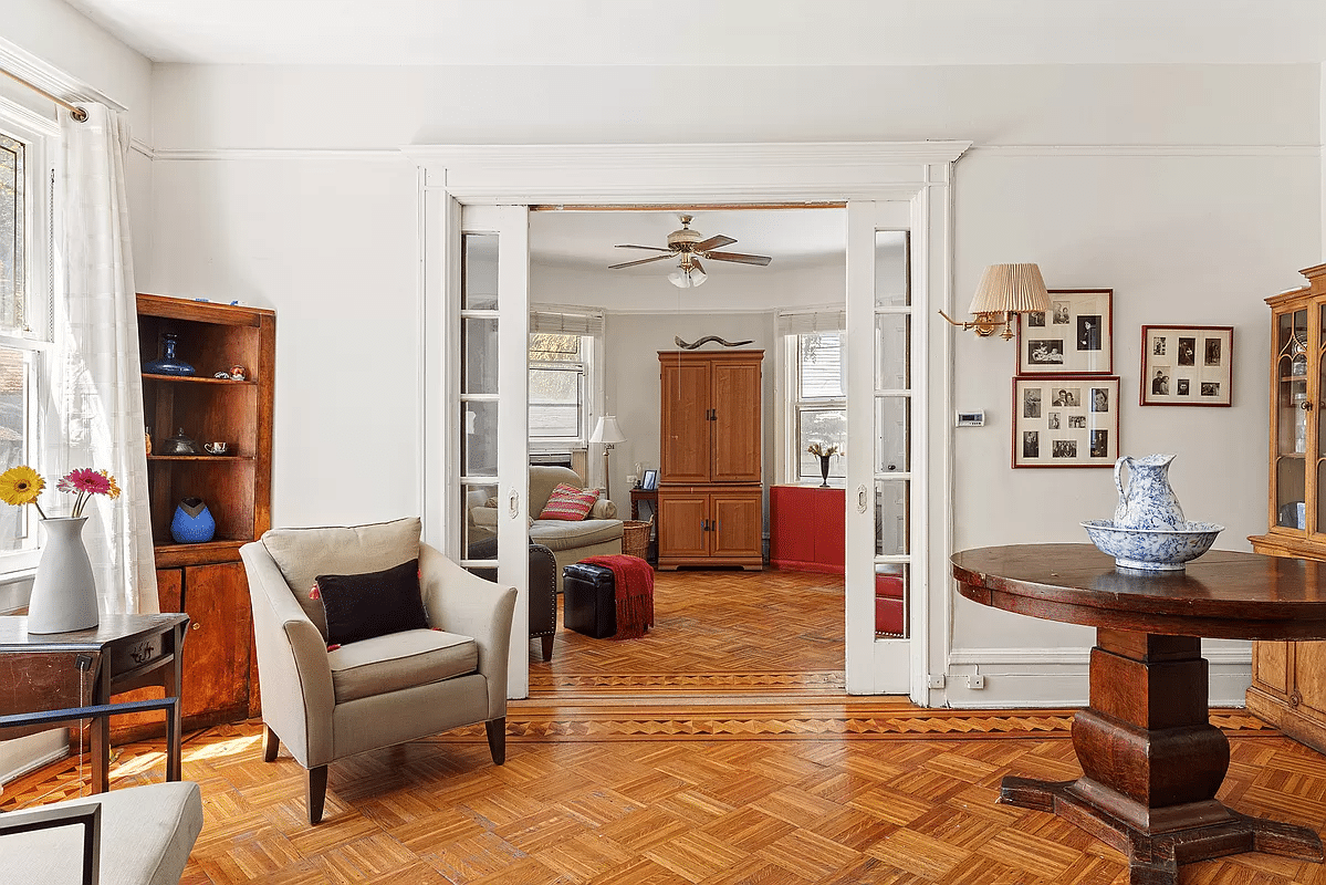 pocket doors in between parlor and dining room