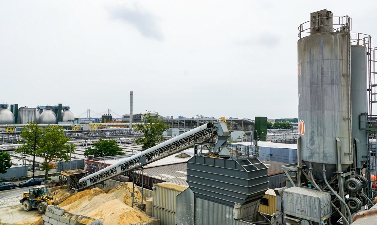 greenpoint - view of concrete facility