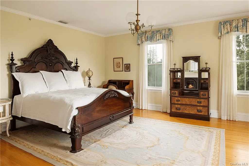 bedroom with wood floor