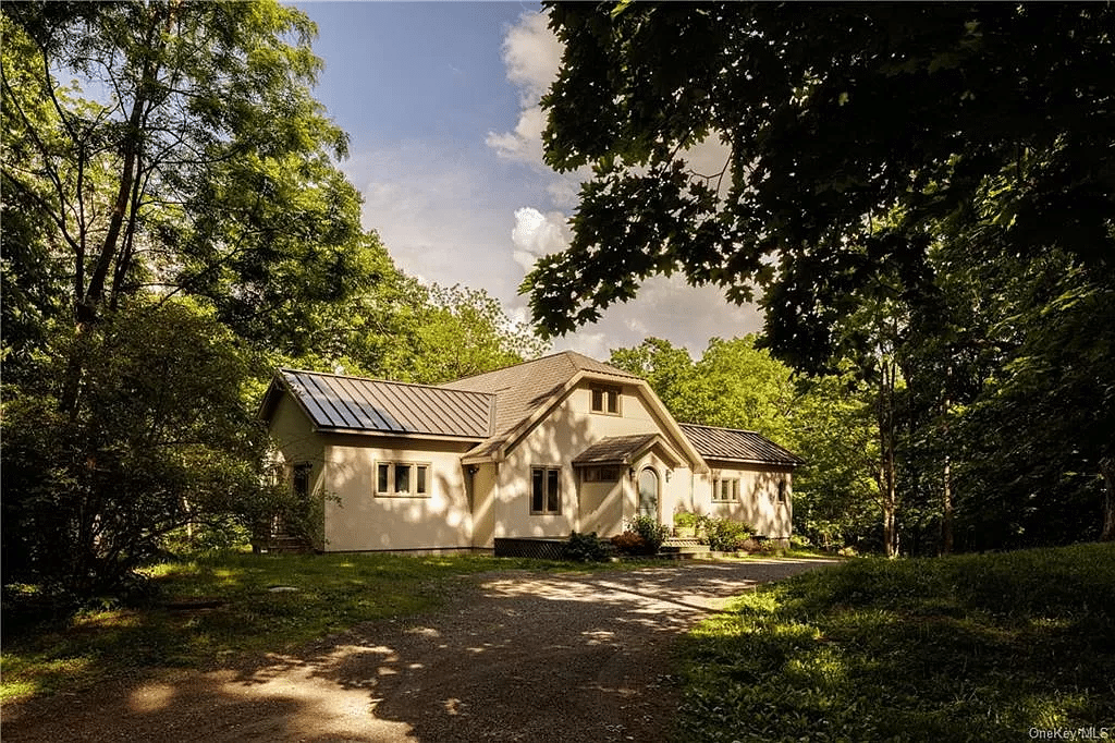 guest cottage exterior