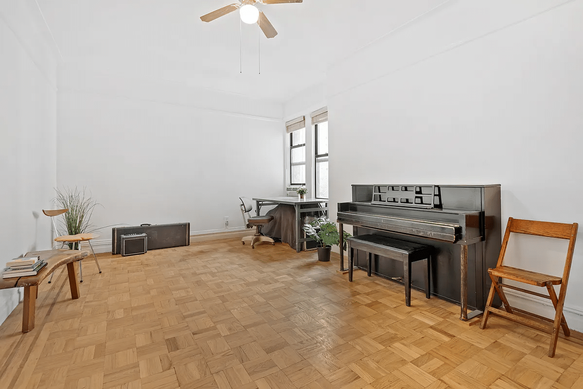 bay ridge- living room with parquet floor