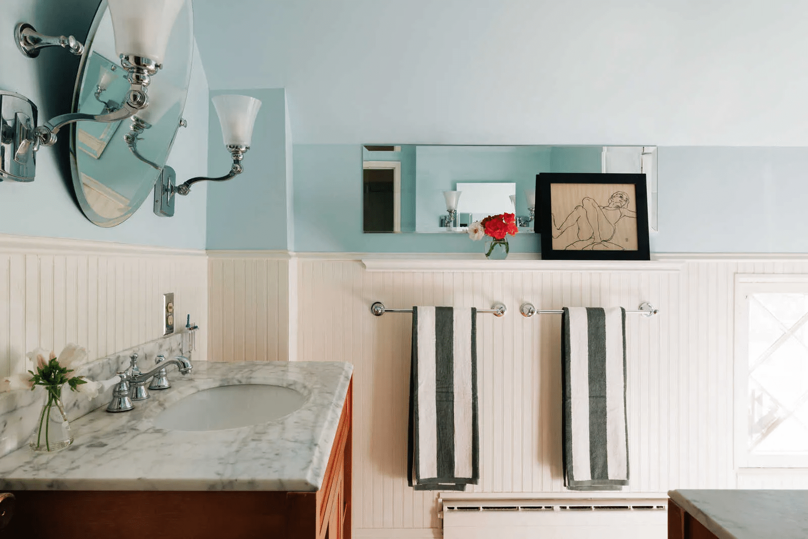 bathroom with beadboard wainscoting