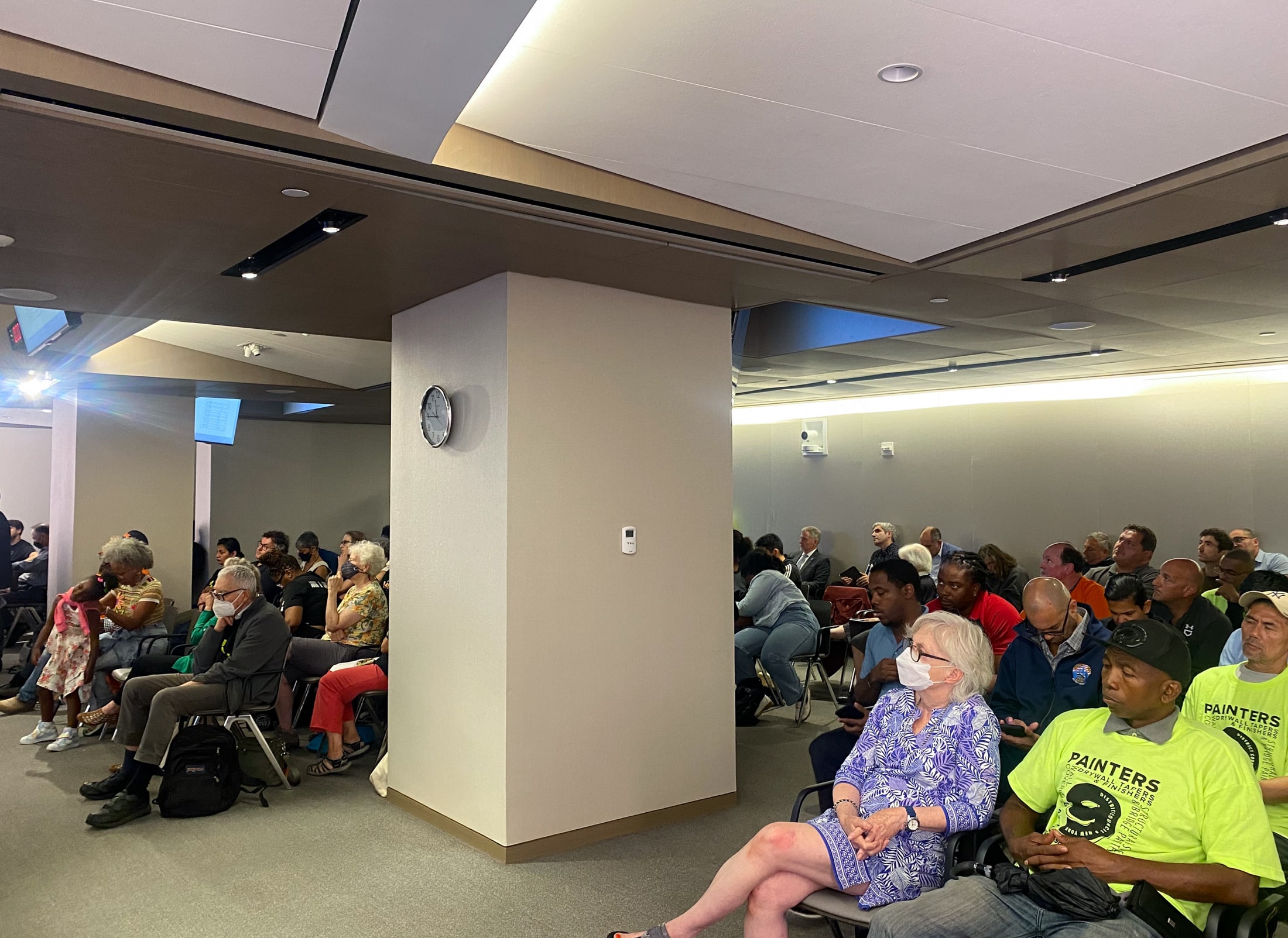 audience in the hearing room