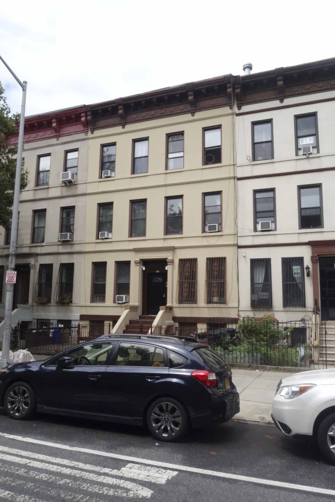 row house with bracketed cornice