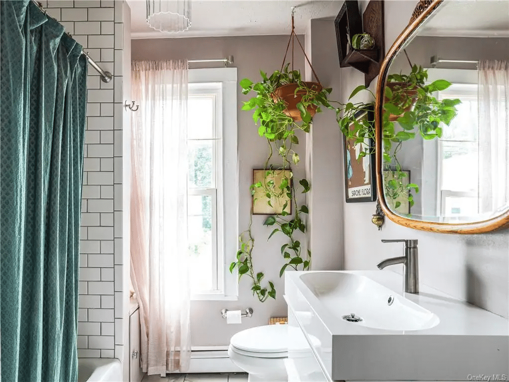 bathroom with white fixtures