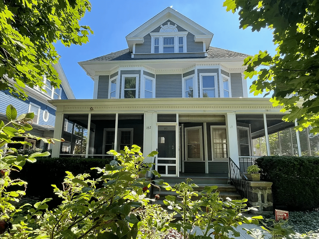 open house - detached house with screened-in porch