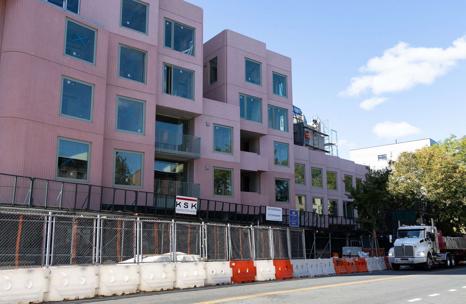 construction workers on vanderbilt avenue