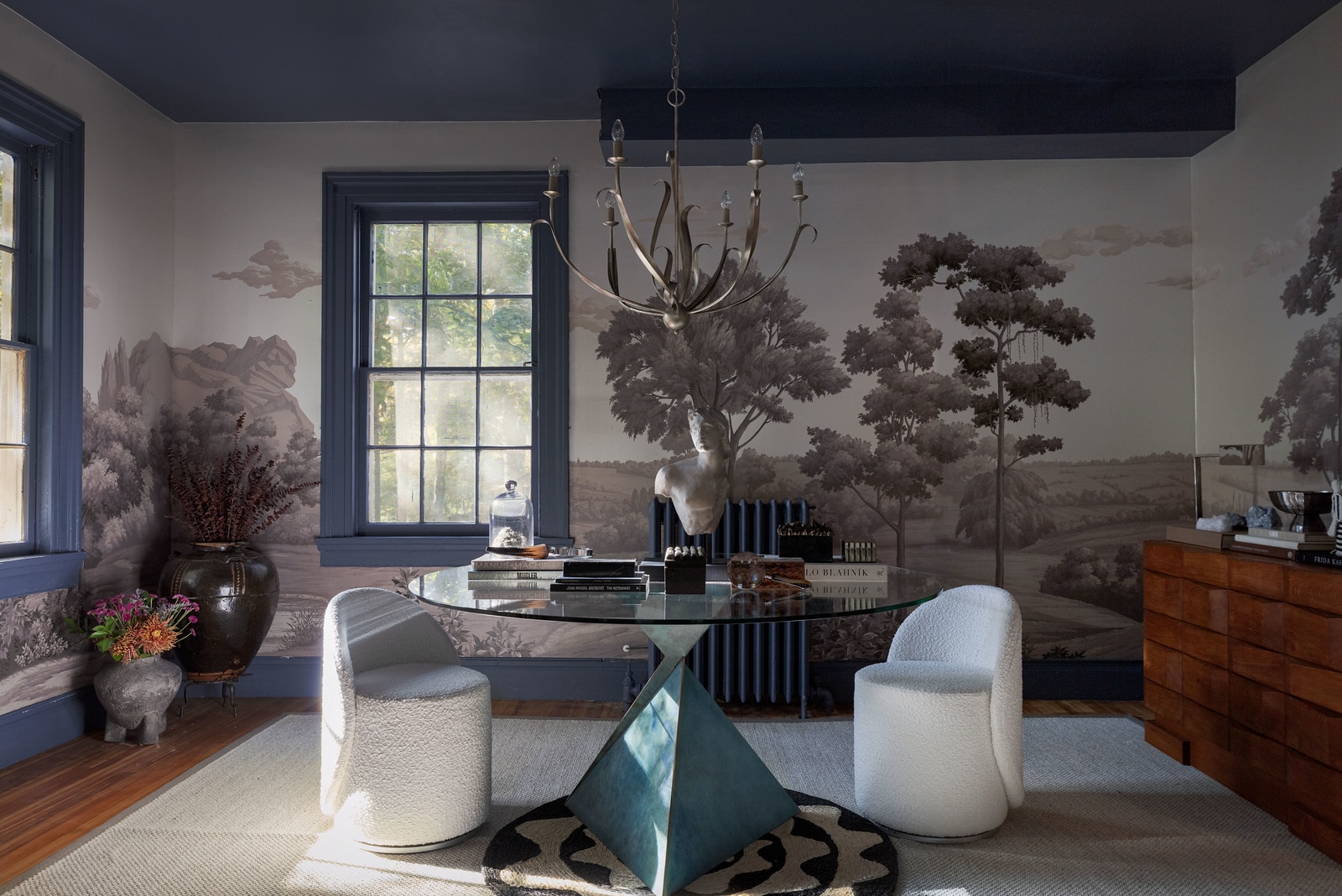 Kingston Showhouse – Study with picturesque wallpaper