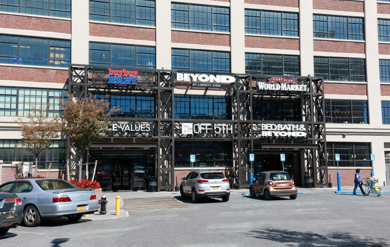 commercial building in sunset park with parking lot in front