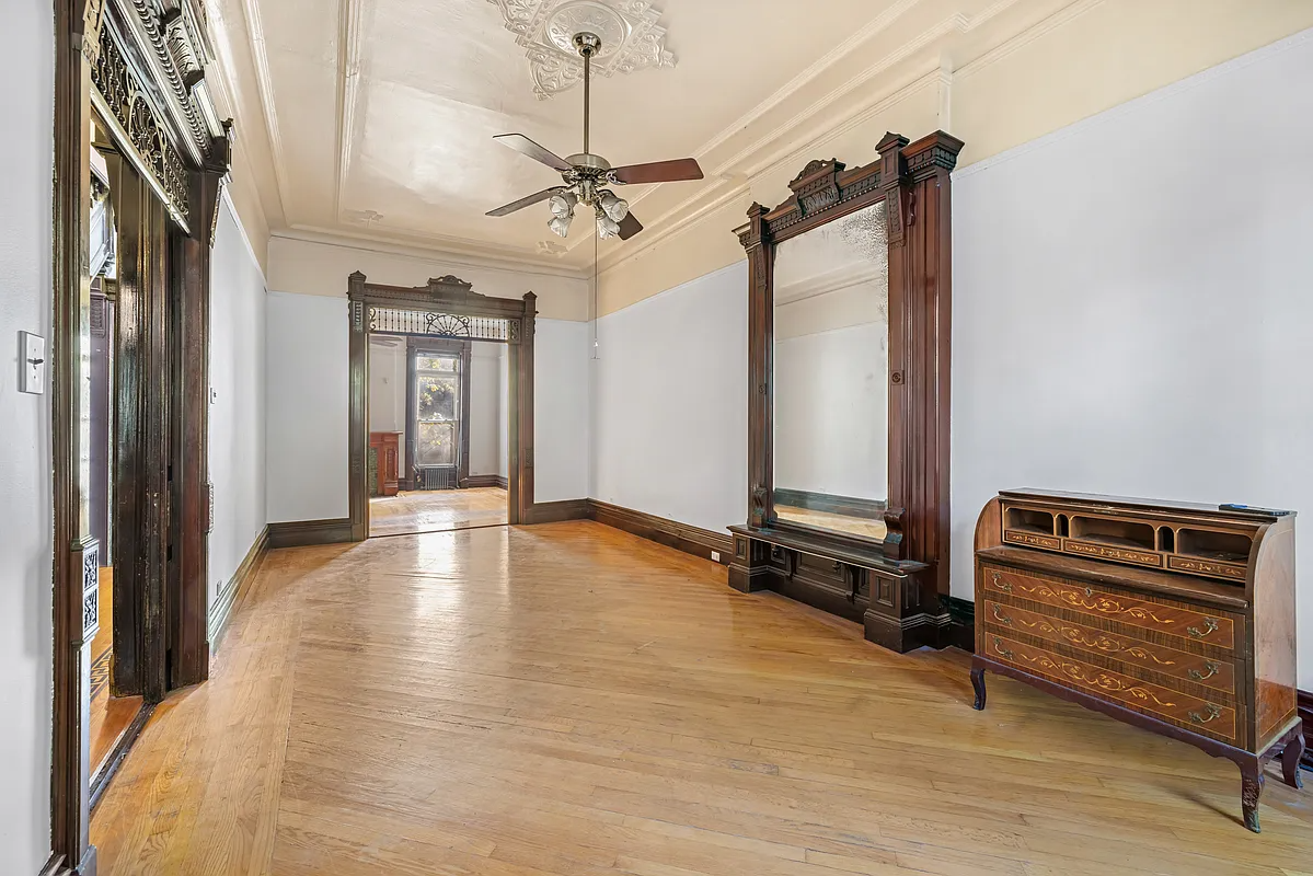 Bed stuy - parlor with pier mirror