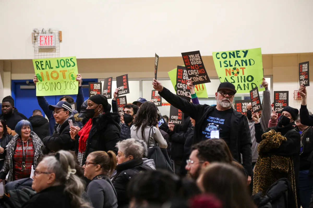 Opponents of the proposed Coney Island casino at a Jan. 9 hearing. Community Board 13’s land use committee voted against the casino on Wednesday